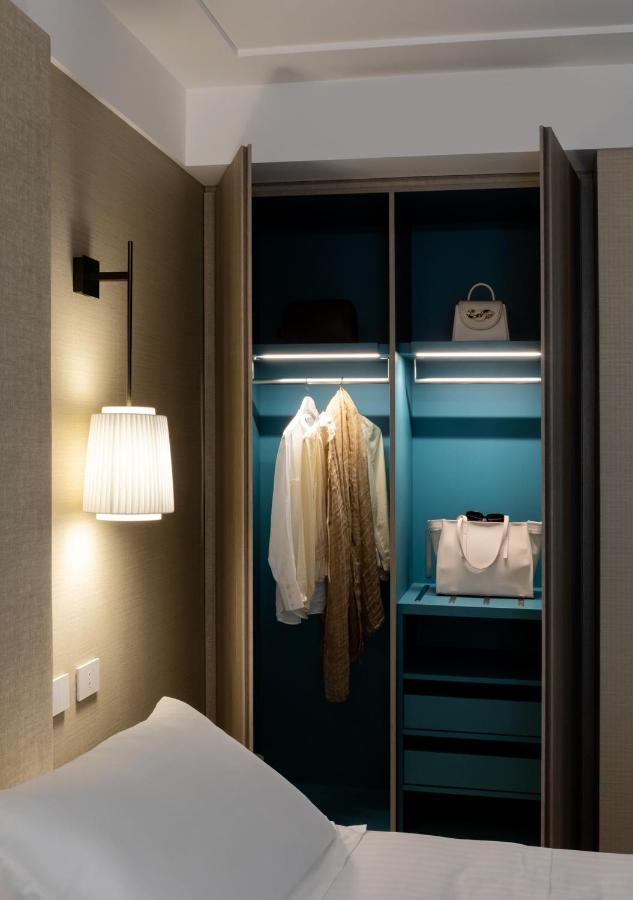 Ceccarini 9 Home Suite Home Riccione Exterior foto